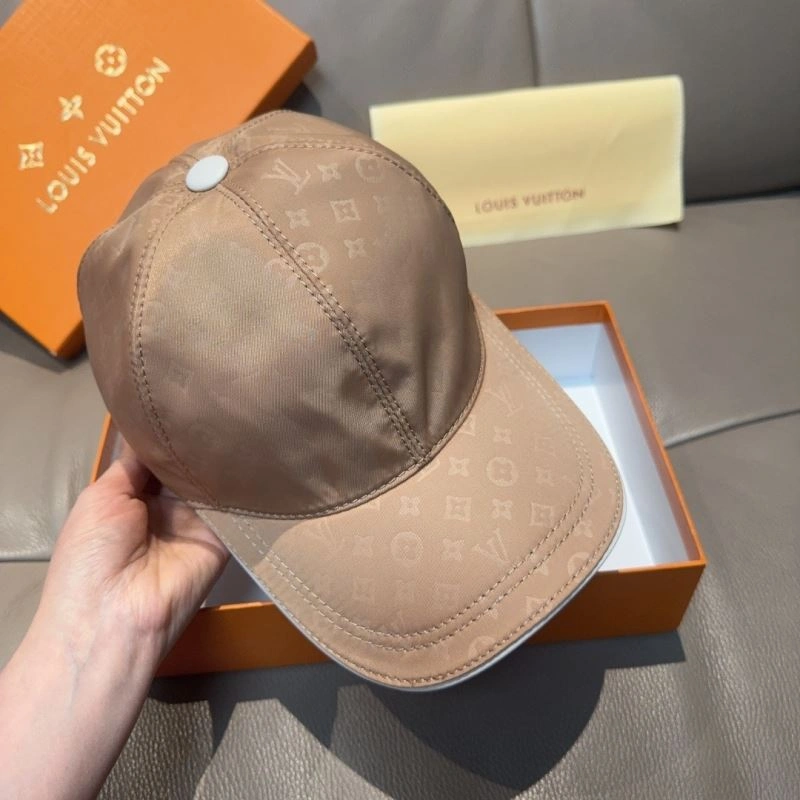 Louis Vuitton Caps Versatile 261193