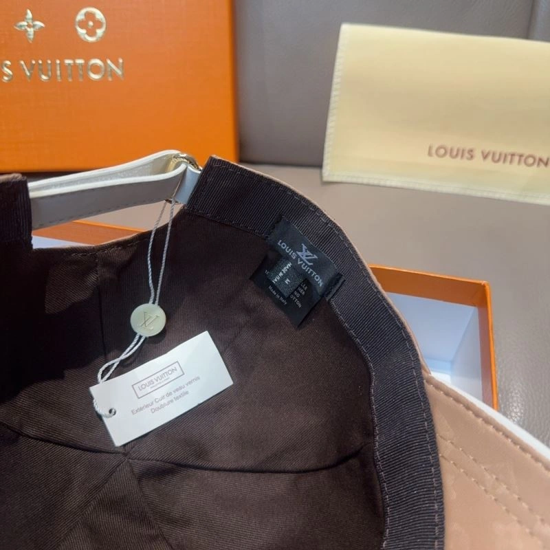 Louis Vuitton Caps Versatile 261193