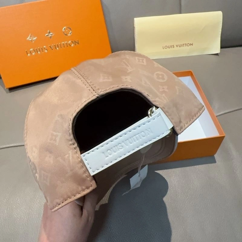 Louis Vuitton Caps Versatile 261193