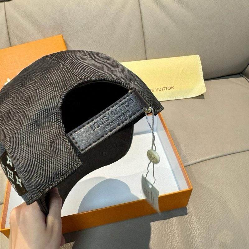 Louis Vuitton Caps Seasonal 261188