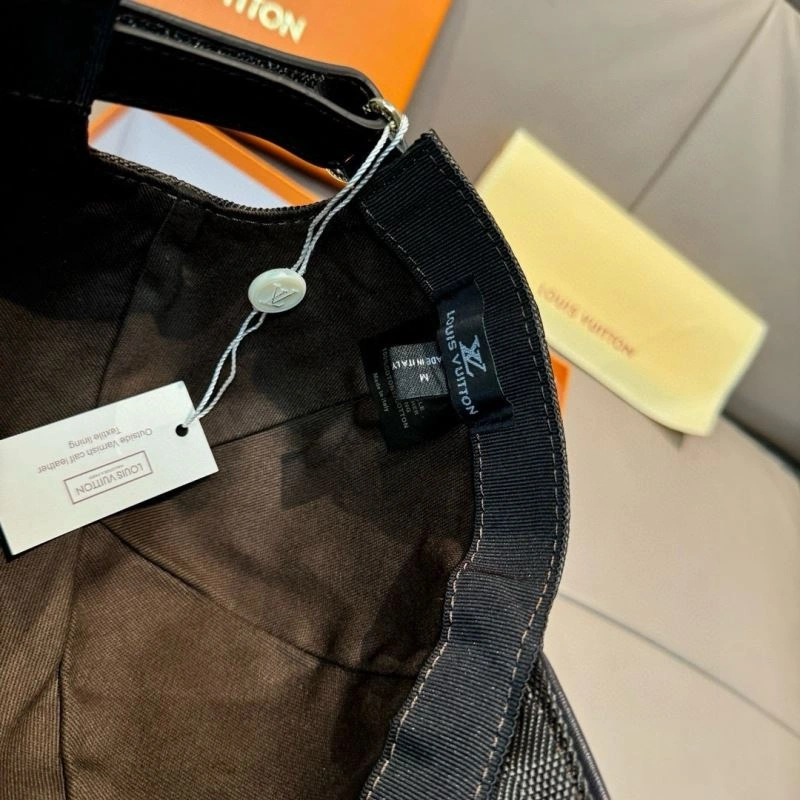 Louis Vuitton Caps Seasonal 261188