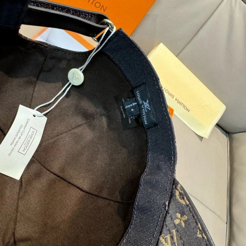 Fashionable Louis Vuitton Caps 261181