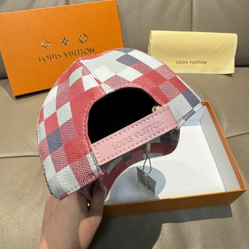 Compact Louis Vuitton Caps 261178