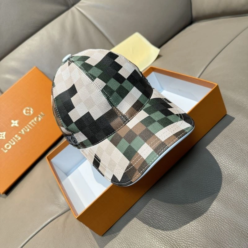 Snug Louis Vuitton Caps 261176