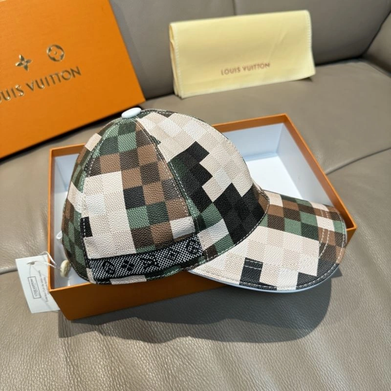Snug Louis Vuitton Caps 261176