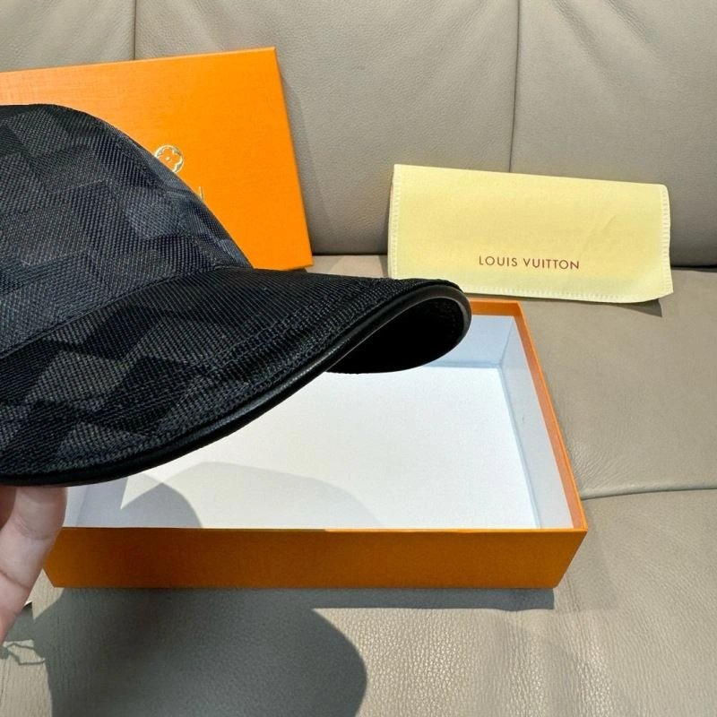 Louis Vuitton Caps MultiPurpose 261160