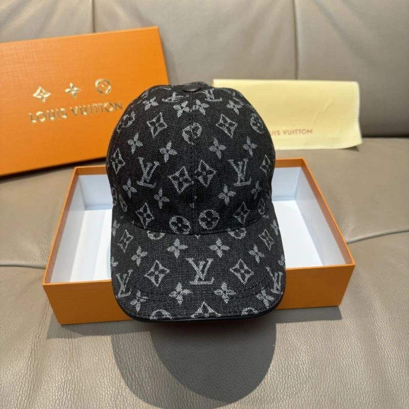 Compact Louis Vuitton Caps 261172
