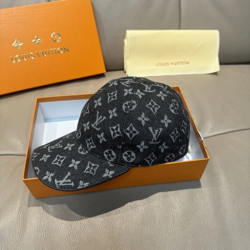 Compact Louis Vuitton Caps 261172