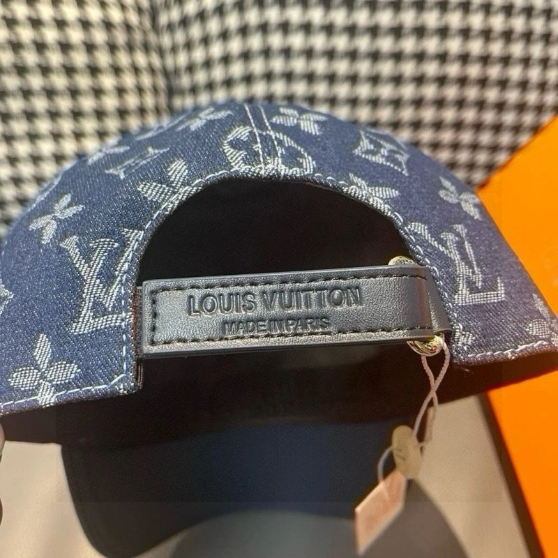 Louis Vuitton Caps WaterResistant 261159