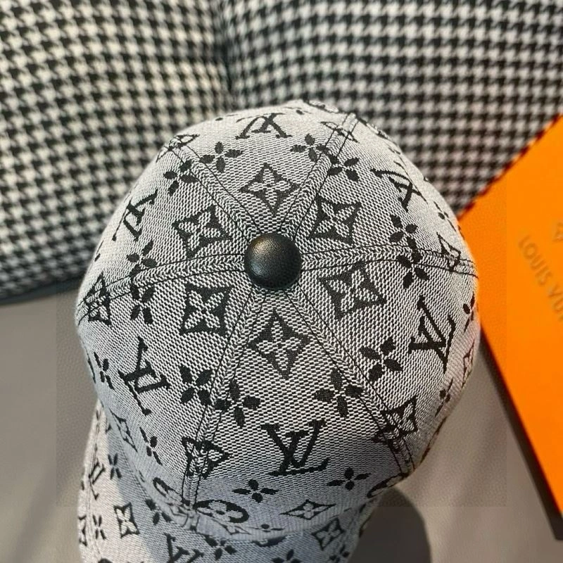 Seasonal Louis Vuitton Caps 261153