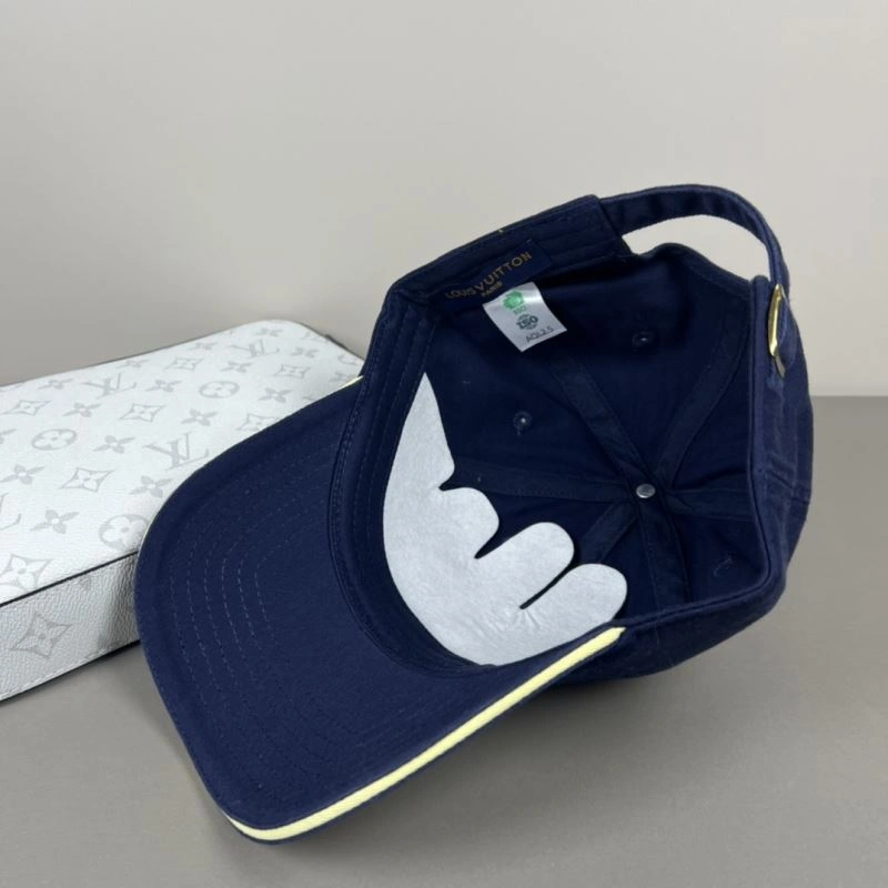 Louis Vuitton Caps Snug 258263