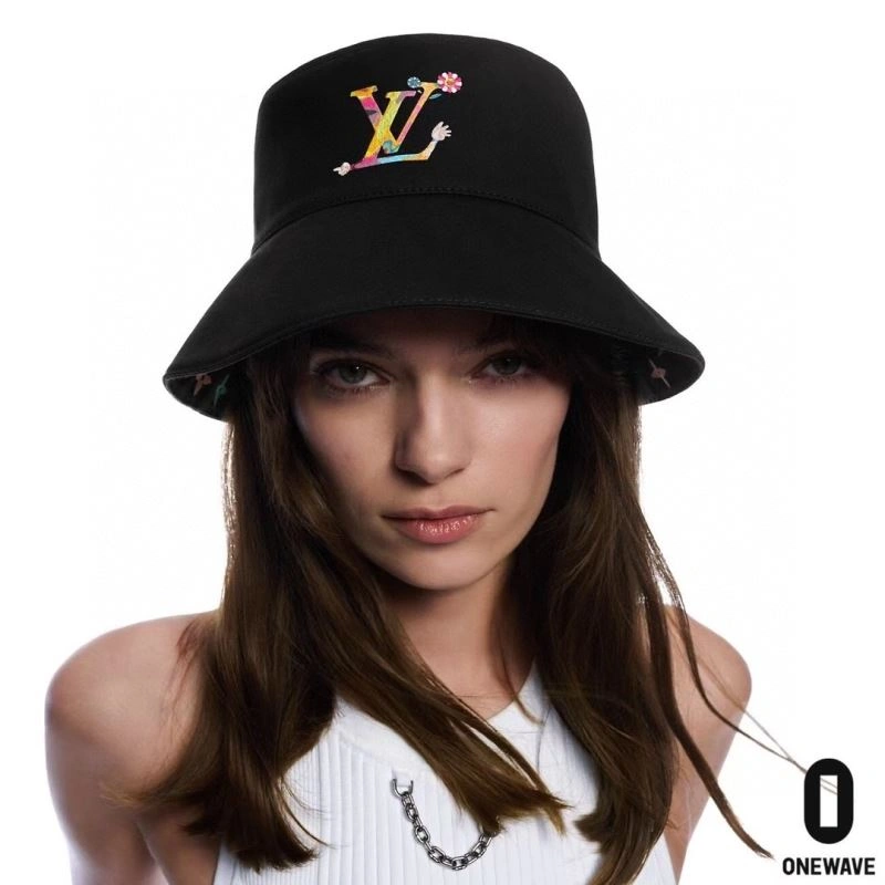 Louis Vuitton Caps UrbanChic 258248