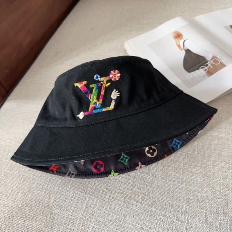 Louis Vuitton Caps UrbanChic 258248