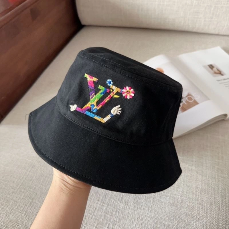 Louis Vuitton Caps UrbanChic 258248