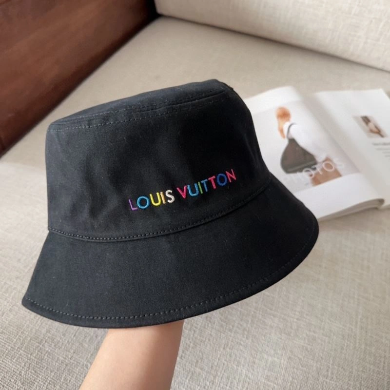 Louis Vuitton Caps UrbanChic 258248