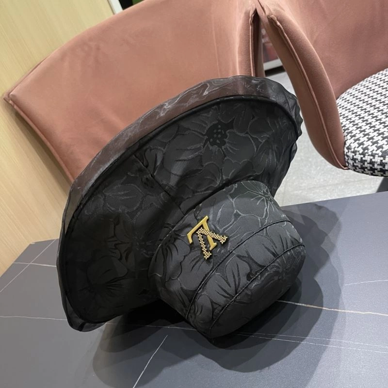Louis Vuitton Caps Soft 258267