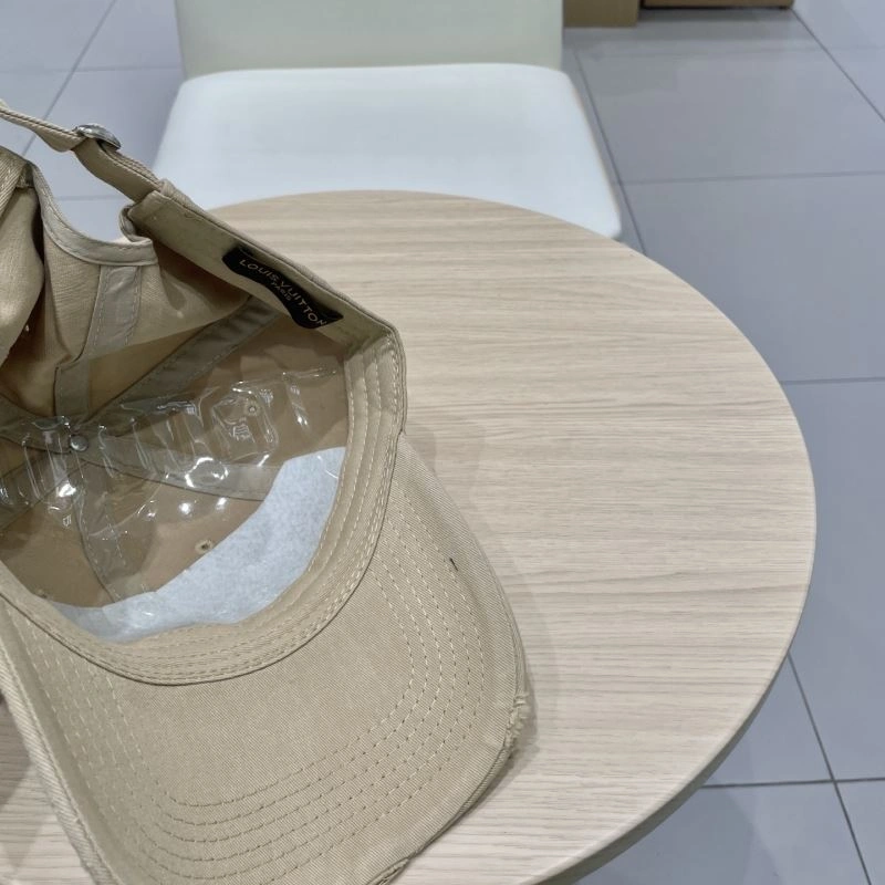 Louis Vuitton Caps Timeless 258252