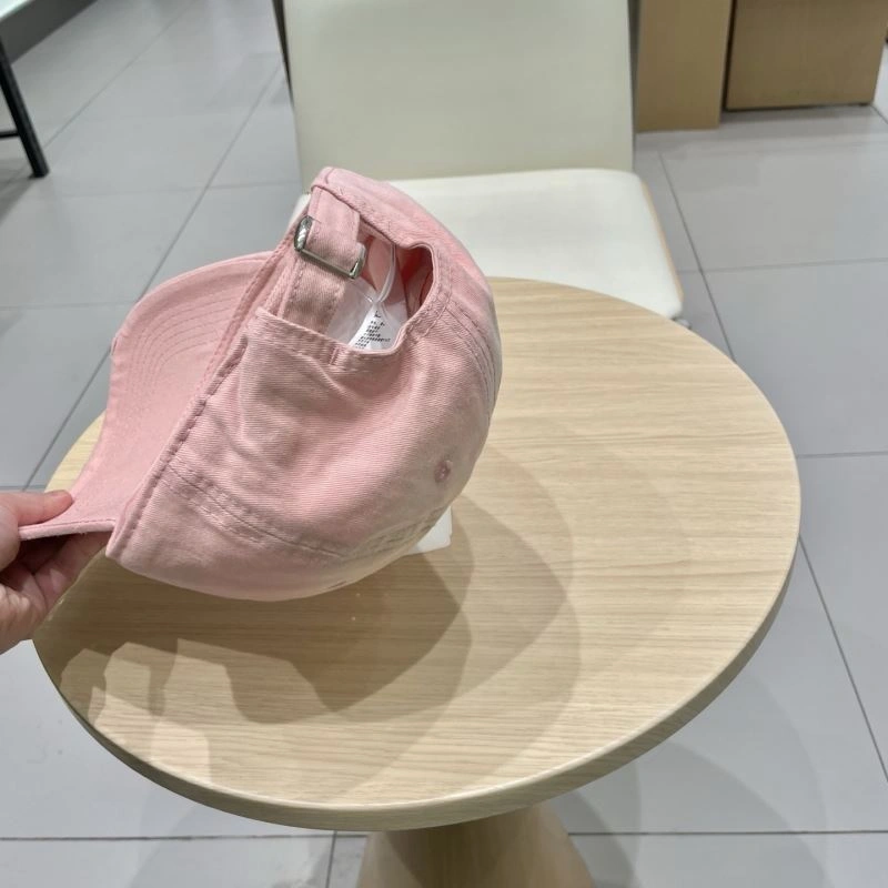 Colorful Louis Vuitton Caps 258254