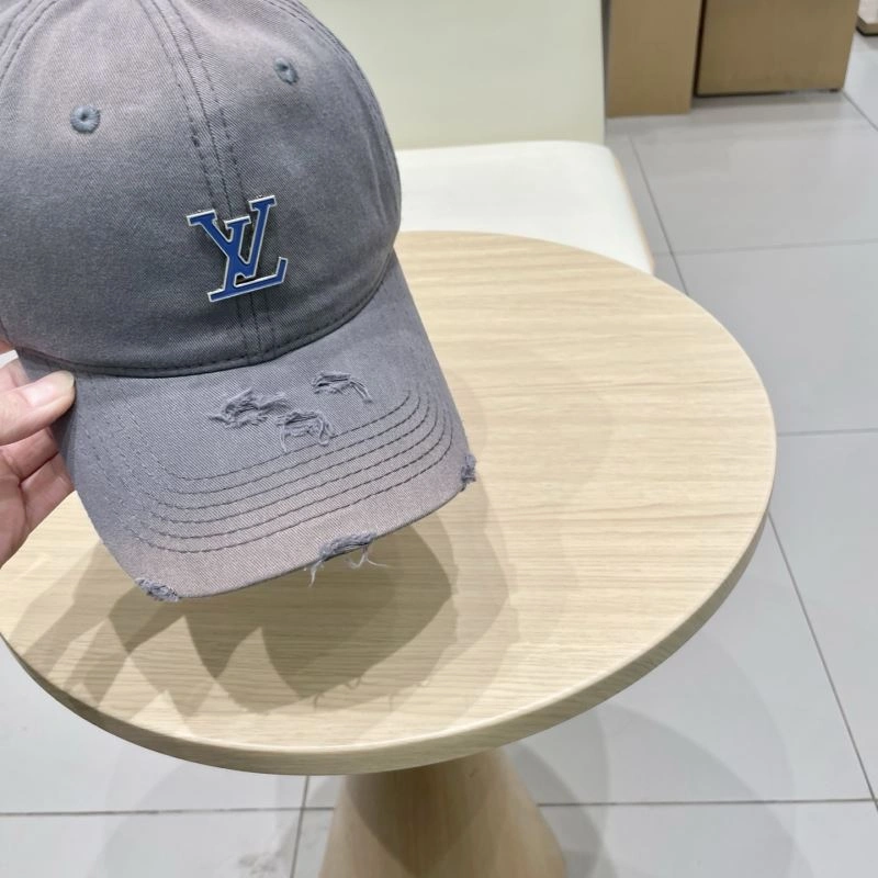 Fashionable Louis Vuitton Caps 258245