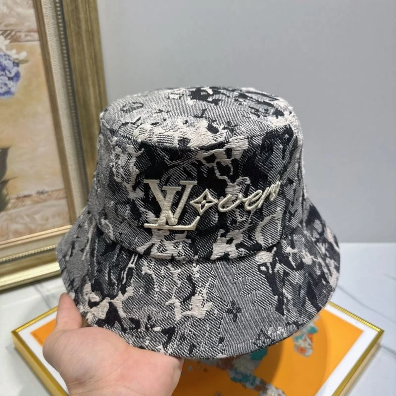 Louis Vuitton Caps Sleek 258239