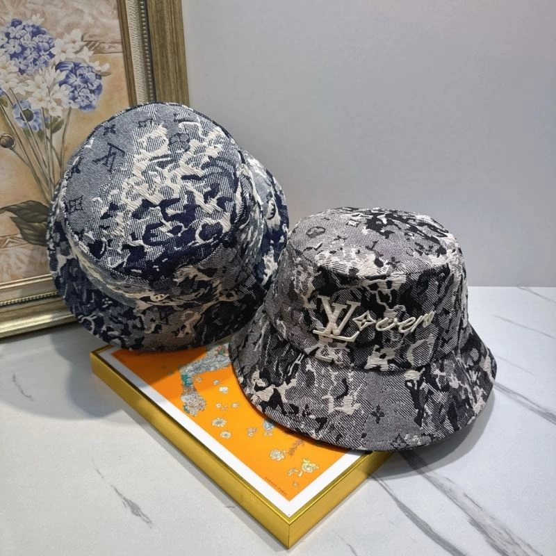 Louis Vuitton Caps Sleek 258239