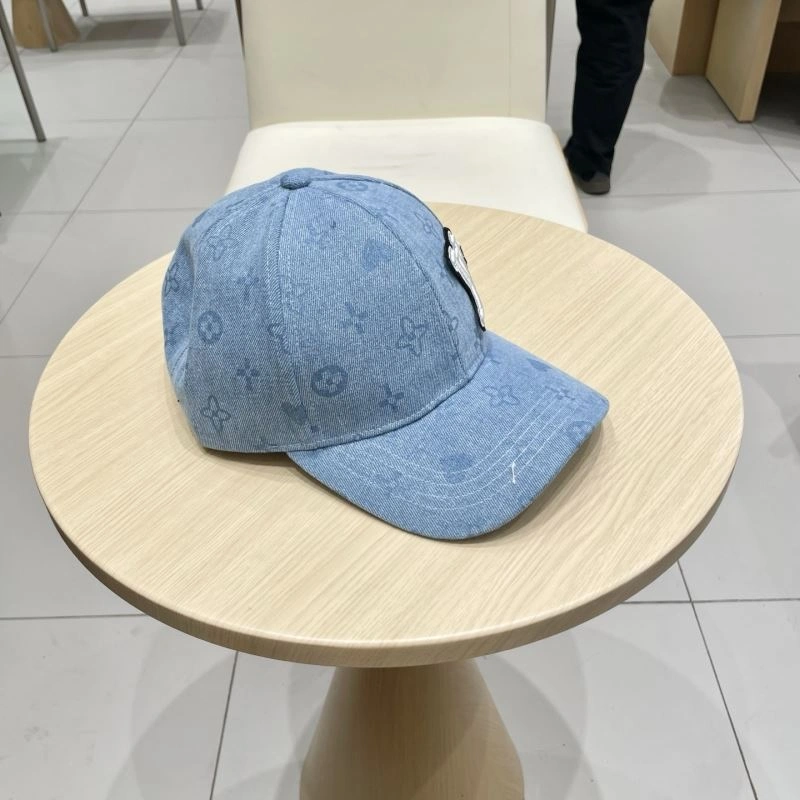 Louis Vuitton Caps Bright 258240