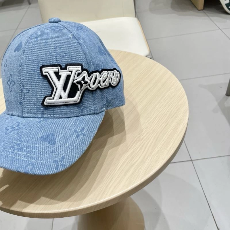 Louis Vuitton Caps Bright 258240