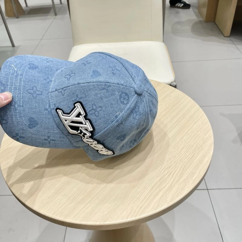Louis Vuitton Caps Bright 258240