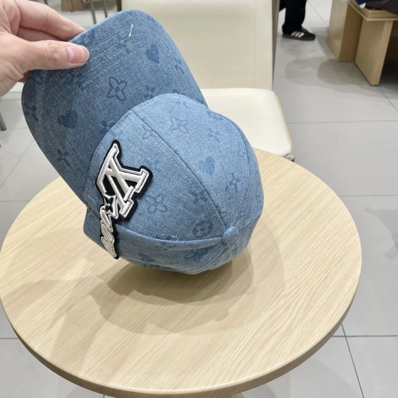 Louis Vuitton Caps Bright 258240