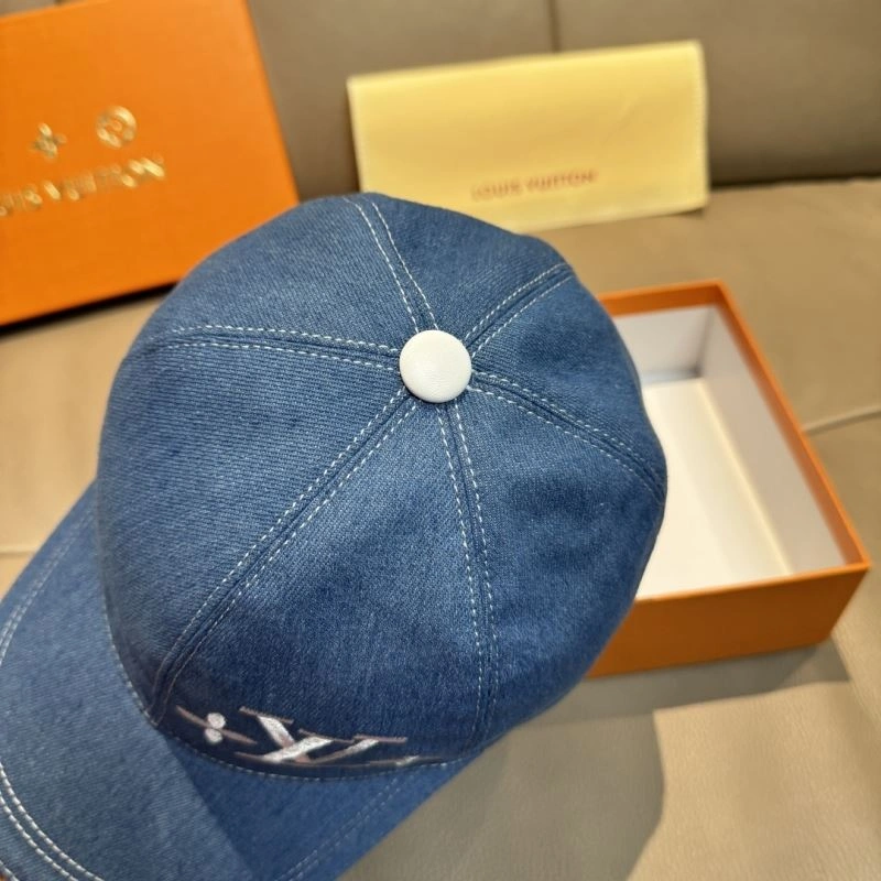 Louis Vuitton Caps Supportive 258230