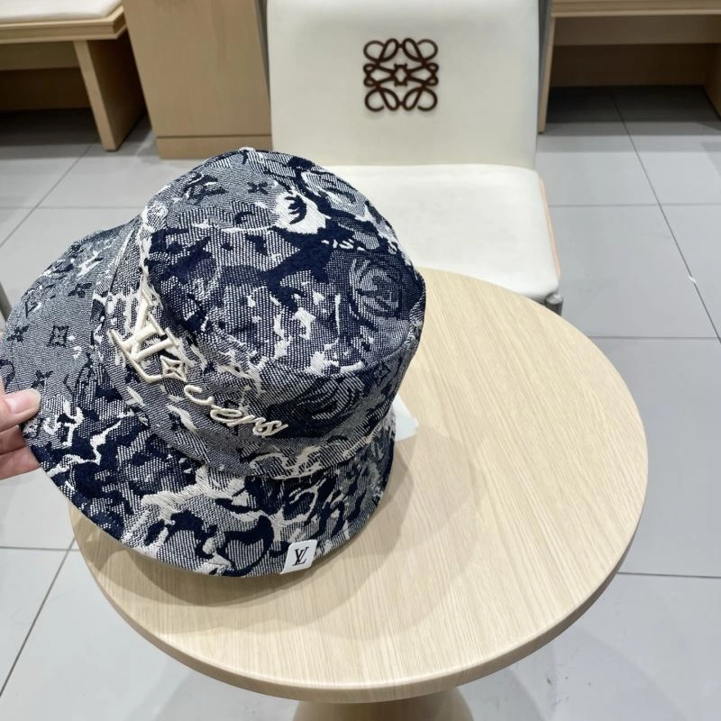 WaterResistant Louis Vuitton Caps 258200