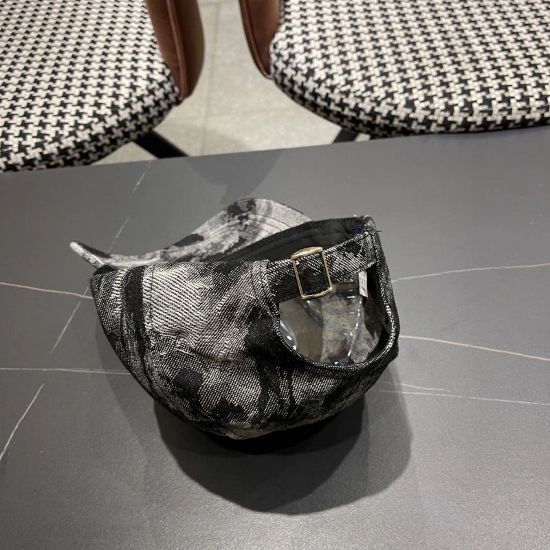Lightweight Louis Vuitton Caps 258228