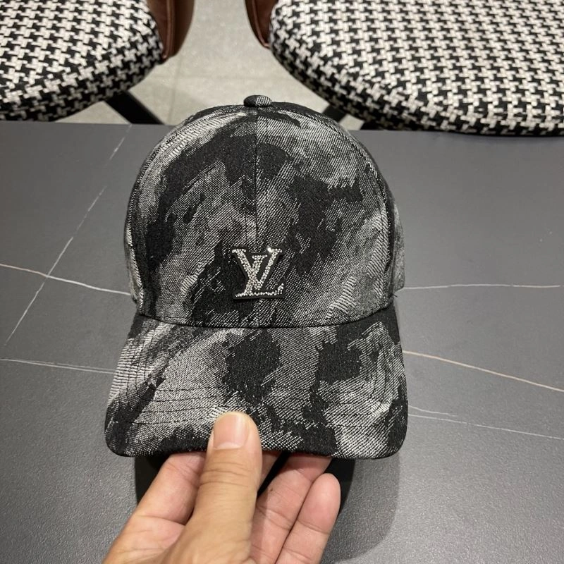 Lightweight Louis Vuitton Caps 258228