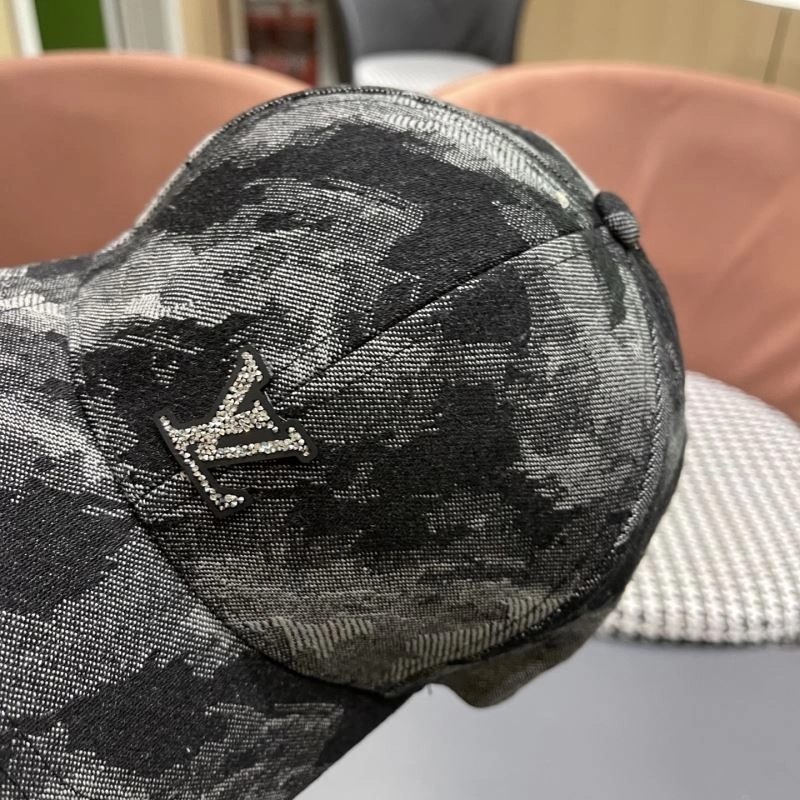 Lightweight Louis Vuitton Caps 258228