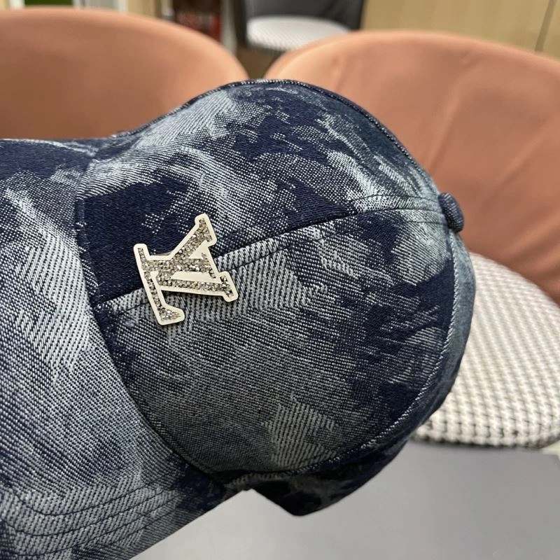 Louis Vuitton Caps Effortless 258216