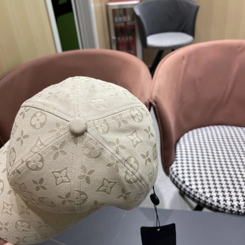 Louis Vuitton Caps Lightweight 258221
