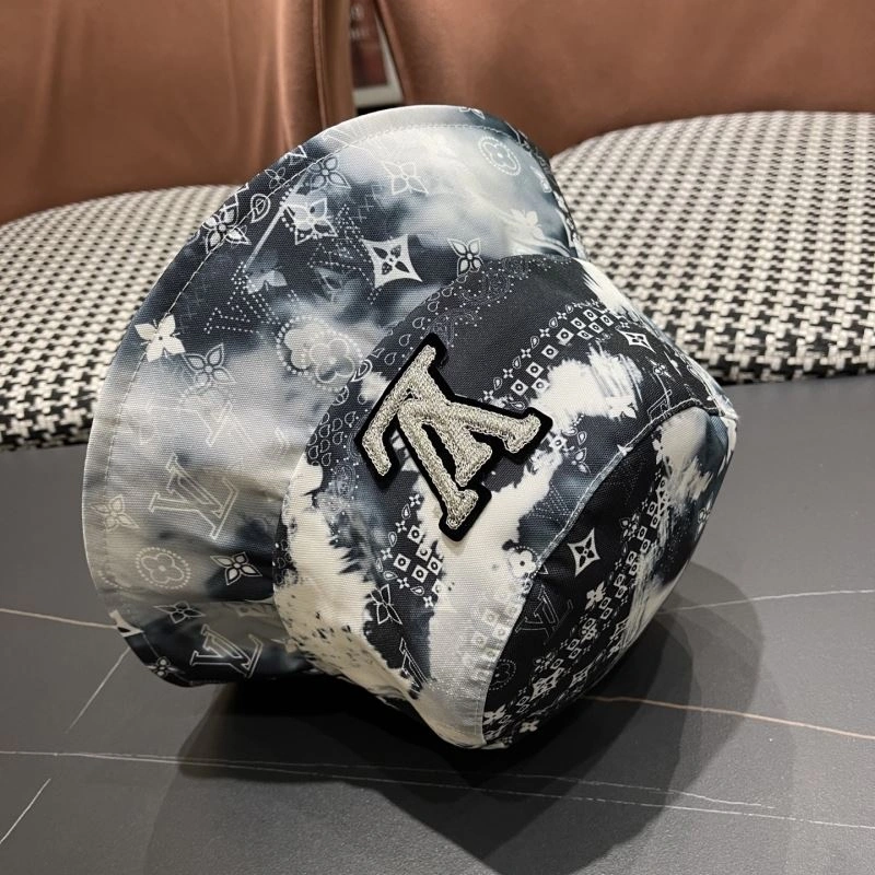 EyeCatching Louis Vuitton Caps 258190