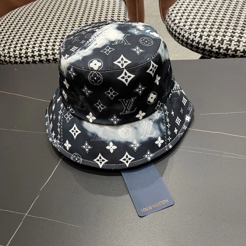 EyeCatching Louis Vuitton Caps 258190