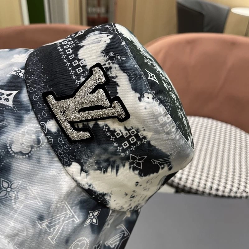 EyeCatching Louis Vuitton Caps 258190