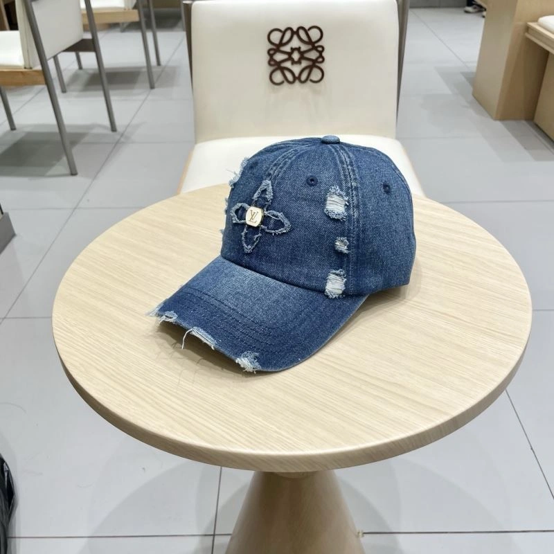 Stretchable Louis Vuitton Caps 258164