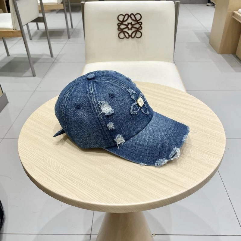 Stretchable Louis Vuitton Caps 258164