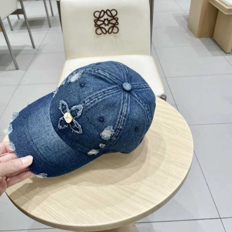 Stretchable Louis Vuitton Caps 258164