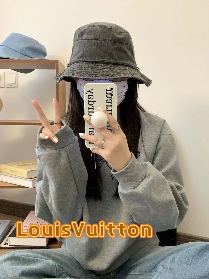 Louis Vuitton Caps Youthful 258166