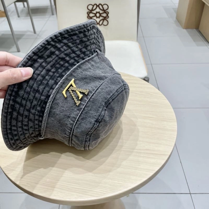 Louis Vuitton Caps Youthful 258166