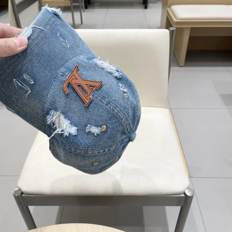 Louis Vuitton Caps EyeCatching 258168