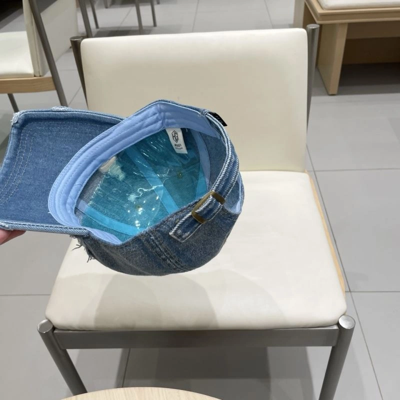 Louis Vuitton Caps EyeCatching 258168
