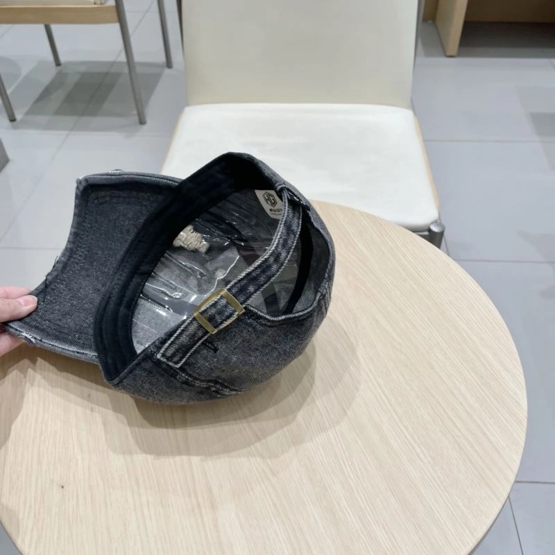 Louis Vuitton Caps Efficient 258176