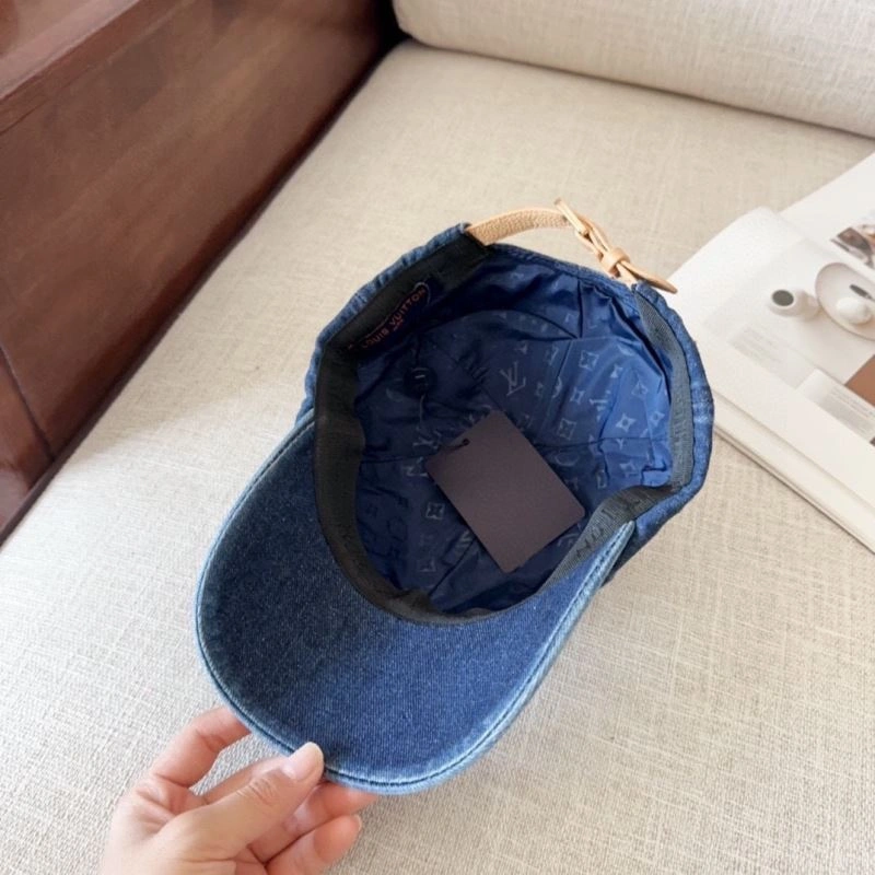 Colorful Louis Vuitton Caps 258177