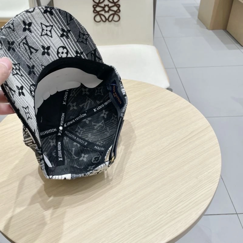 Sustainable Louis Vuitton Caps 258175