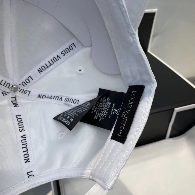 Premium Louis Vuitton Caps 258155